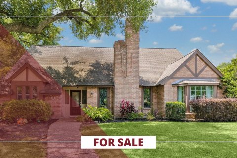 1702 Beech Bend Drive